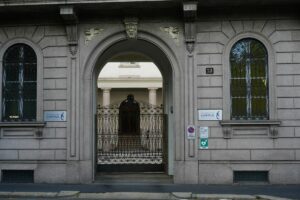 MILANO (ITALPRESS) - In tempi di didattica a distanza è possibile trasferire i laboratori al di...