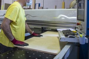 ROMA (ITALPRESS) - Nei primi due mesi dell'anno l'occupazione dipendente regolare ha...