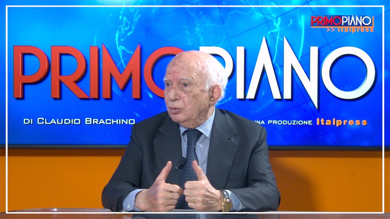 ROMA (ITALPRESS) - La politica oggi è caratterizzata dal declino. E' severo il giudizio di uno dei...