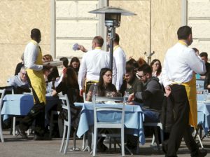 ROMA (ITALPRESS) - Il Consiglio dei ministri ha approvato il nuovo decreto sulle riaperture. Tra le...