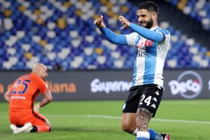 NAPOLI (ITALPRESS) - Il Napoli batte la Lazio con un rotondo 5-2 e rimane in scia al treno Champions...