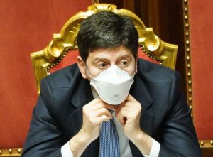 ROMA (ITALPRESS) - "Il nemico è il virus, non trasciniamo la pandemia su un terreno improprio. Nelle...