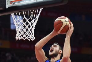 ROMA (ITALPRESS) - Un Danilo Gallinari in grande spolvero e più che mai decisivo trascina Atlanta...