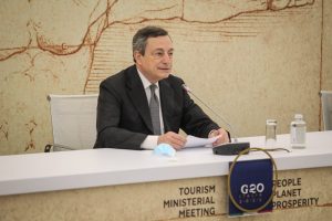 ROMA (ITALPRESS) - "Noi dobbiamo fornire delle regole semplici e chiare per garantire ai turisti di...