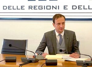 ROMA (ITALPRESS) - "Eliminare il coprifuoco? Oggi in conferenza porteremo anche una riflessione sul...