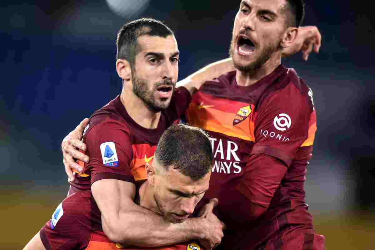 ROMA (ITALPRESS) - La Roma batte la Lazio 2-0, vince il derby e tiene a distanza il Sassuolo. Le...