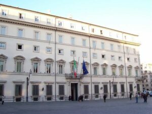 ROMA (ITALPRESS) - Via libera dal Consiglio dei Ministri al decreto legge Recovery, che contiene...