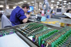 ROMA (ITALPRESS) - Nel primo trimestre del 2021 il prodotto interno lordo (Pil) è aumentato dello...