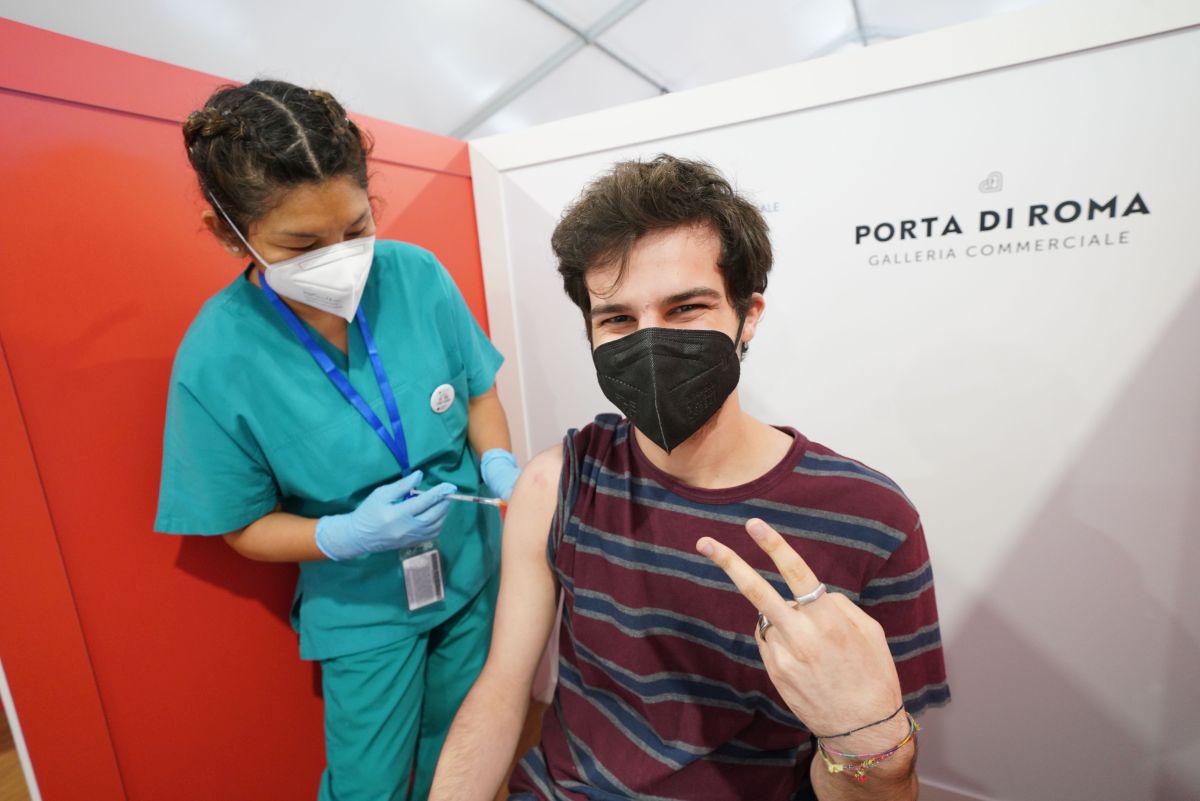 ROMA (ITALPRESS) - Fiduciosi nella scienza e favorevoli al vaccino anti-Covid di cui auspicano di...