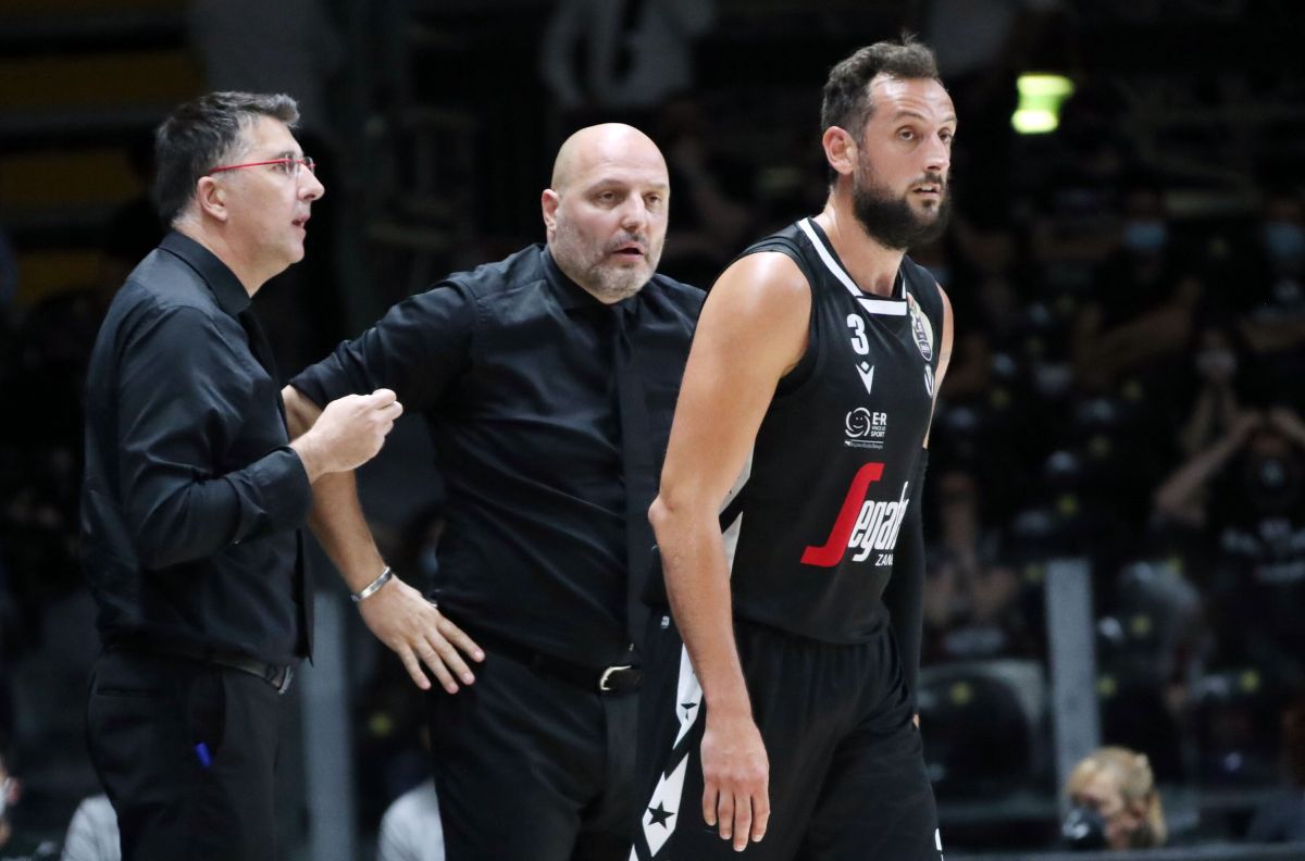 BOLOGNA (ITALPRESS) - La Virtus Bologna è campione d'Italia per la 16a volta a 20 anni di distanza...