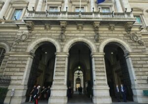 Bankitalia, nuovo record debito, a giugno 2.696,2 mld