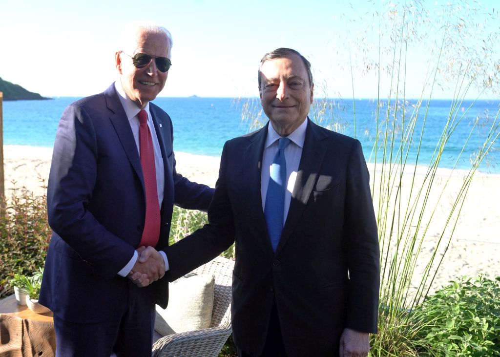 ROMA (ITALPRESS) - Il Presidente del Consiglio Mario Draghi ha avuto una conversazione telefonica...