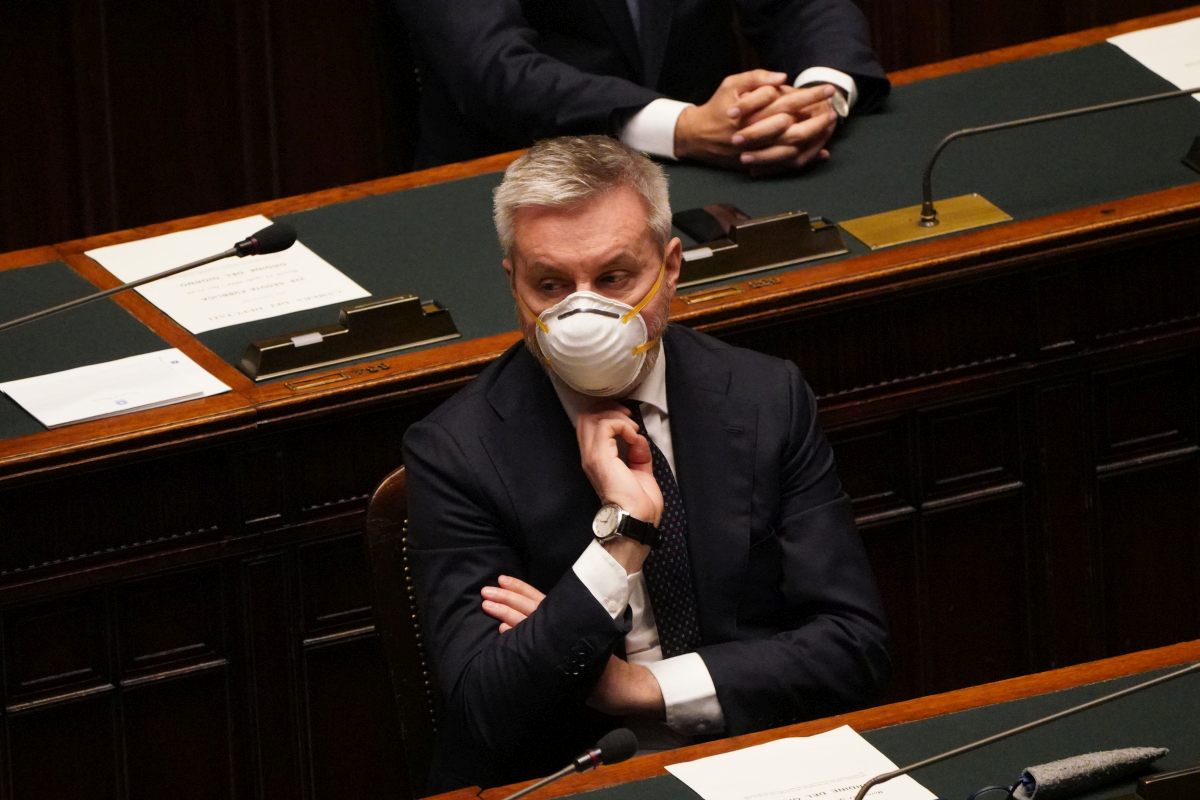 ROMA (ITALPRESS) - "I militari italiani escono a testa alta dal loro impegno in Afghanistan. Lo...