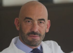 Vaccino, Bassetti “Aggredito sotto casa, lo Stato intervenga”