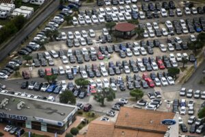 Mercato dell’auto -27,9% ad agosto su base annua