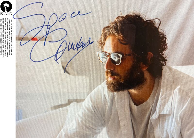 MILANO (ITALPRESS) - Da oggi è disponibile in pre-order "Space Cowboy", il nuovo album di Tommaso...