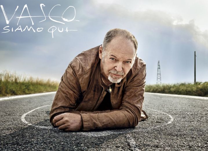 ROMA (ITALPRESS) - Si intitola "Siamo qui" il nuovo album di Vasco Rossi, in uscita il 12 novembre...