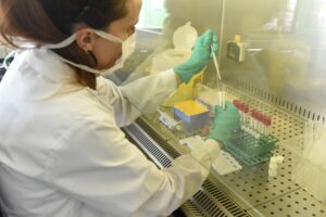 ROMA (ITALPRESS) - Viene prorogata per altri 15 giorni la zona gialla in Sicilia. Lo prevede...