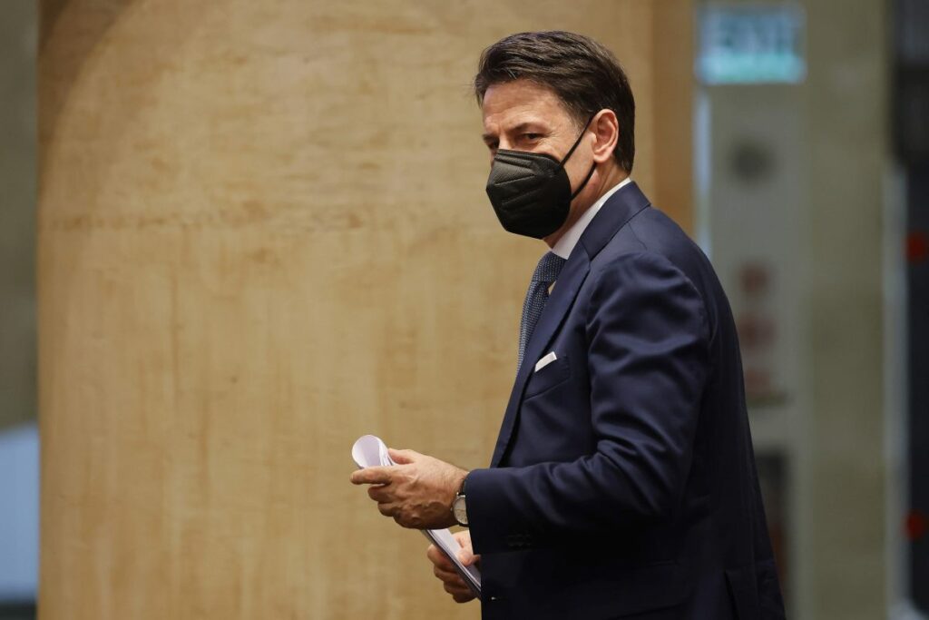 Conte “Soluzione strutturale per bollette più basse, eque e trasparenti”