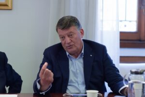 PALERMO (ITALPRESS) - "In tutto il mondo la sicurezza sul posto del lavoro è a carico del datore di...