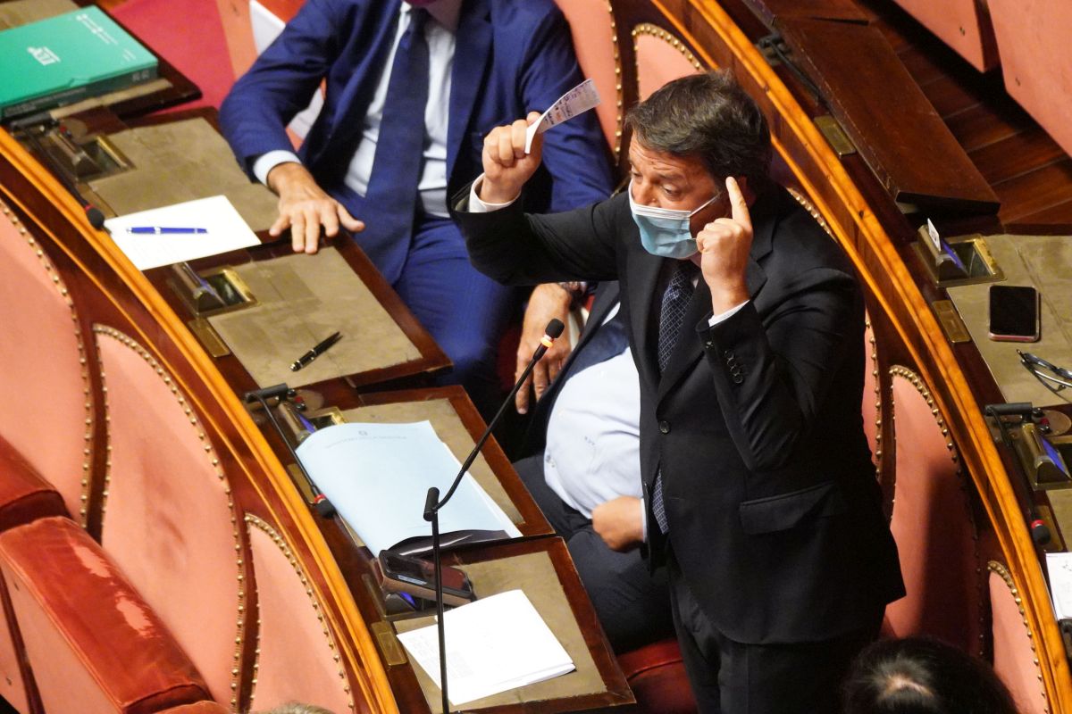 ROMA (ITALPRESS) - "Quando c'erano Arcuri e i banchi a rotelle non eravamo un esempio per il mondo...