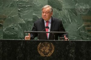 Vaccino, Guterres “Raddoppiare la produzione per colmare disuguaglianze”