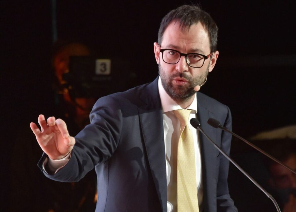 Prosek, Patuanelli “Ci opporremo ad errata e assurda decisione”