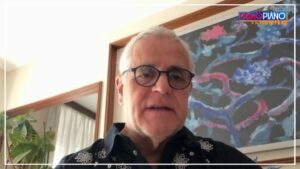 ROMA (ITALPRESS) - "Il libro tratta dei diversi periodi che ho attraversato partendo da Comunione e...