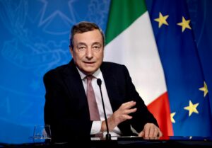 ROMA (ITALPRESS) - "Un governo che cerca di non far danni è molto, ma non basta per affrontare le...