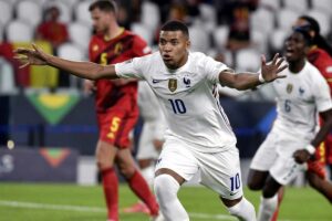 TORINO (ITALPRESS) - La Francia campione del mondo batte in rimonta 3-2 il Belgio capolista del...