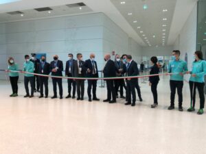 BOLOGNA (ITALPRESS) - La fabbrica del futuro nasce a Bologna ed è targata Philip Morris. Taglio del...