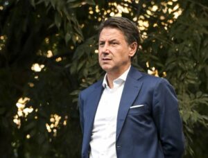 ROMA (ITALPRESS) - "I sindaci, specie nelle aree da rilanciare, non vanno lasciati soli"...