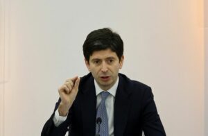 Vaccino, Speranza “Oltre 3 milioni hanno ricevuto la terza dose”