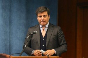 ROMA (ITALPRESS) - In Italia circolano quasi 430.000 veicoli industriali ante Euro V, contando solo...