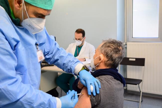 ROMA (ITALPRESS) - Numeri in crescita per la campagna vaccinale nazionale, che nella settimana dal 7...
