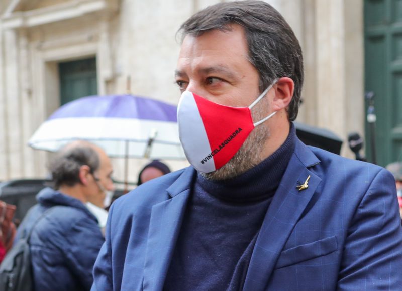 ROMA (ITALPRESS) - "Sto lavorando perché nelle prossime ore il centrodestra unito offra non una ma...