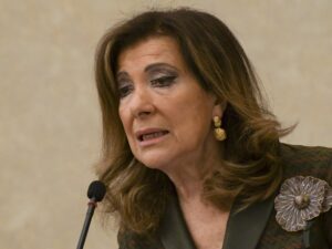 ROMA (ITALPRESS) - "La Casellati come Fico sono le più alte cariche istituzionali. Quindi non fanno...