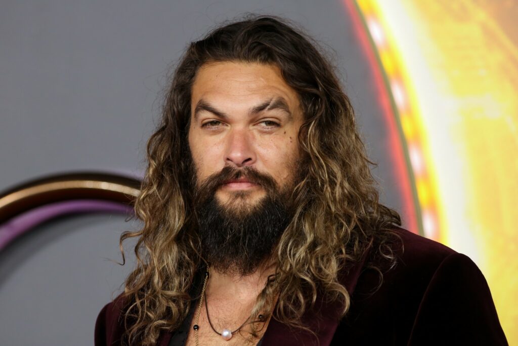 Jason Momoa come non l’avete mai visto: trasandato dopo il divorzio – FOTO