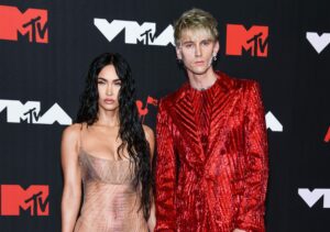 Fiori d'arancio per Megan Fox e Machine Gun Kelly. Ma a pochi giorni dal lieto annuncio, emergono...