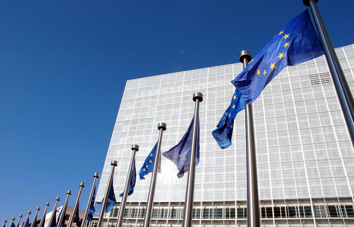 BERLAYMONT SEDE COMMISSIONE EUROPEA BANDIERE BANDIERA UNIONE EUROPEA UE BRUXELLES (BELGIO)...