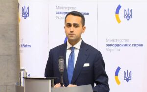 LUIGI DI MAIO MINISTRO ROMA (ITALPRESS) – “Dopo le decisioni di questa sera, è doveroso discutere...