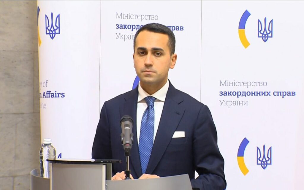 Ucraina, Di Maio “L’unica via è una soluzione diplomatica”