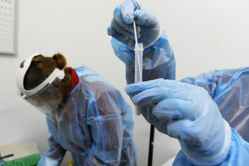 TAMPONI RAPIDI A PREZZI CALMIERATI ATTIVATI DALLA CROCE ROSSA, TAMPONE RAPIDO ROMA (ITALPRESS)...