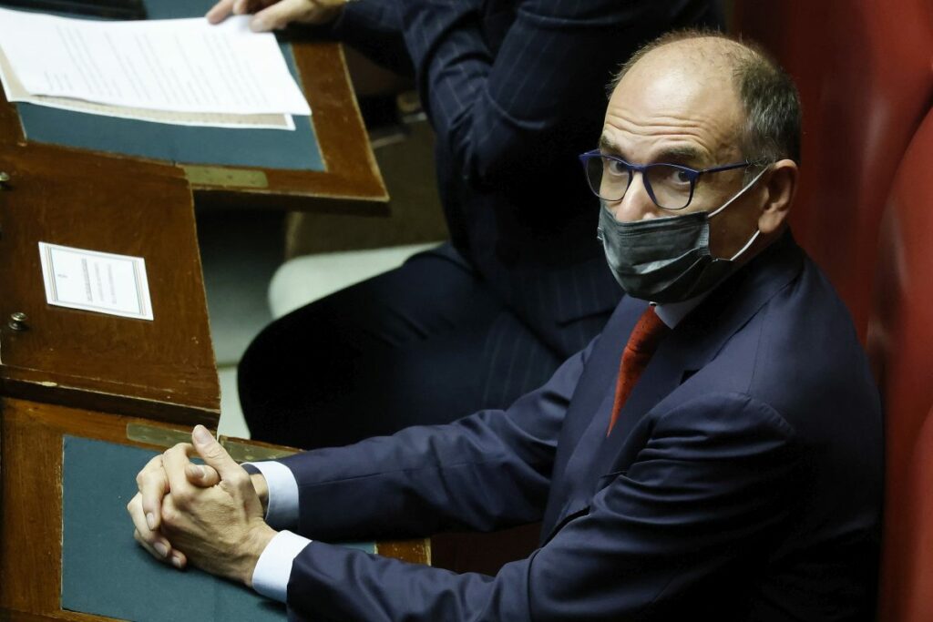 Letta “Le sanzioni fanno male alla Russia, è vicina al default”