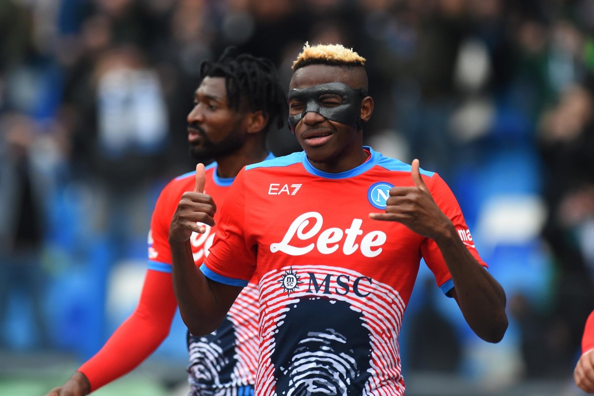 NAPOLI – Una doppietta di Osimhen trascina il Napoli che al Maradona batte in rimonta l’Udinese. Ai...