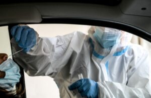 TAMPONI TAMPONE COVID 19 DRIVE IN TOR DI QUINTO ROMA – Sono 60.415 i nuovi casi di positività al...