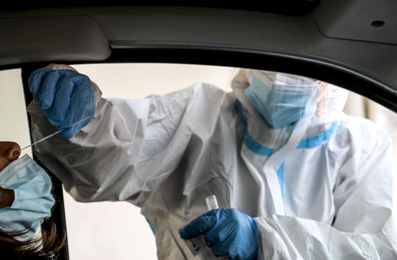 TAMPONI TAMPONE COVID 19 DRIVE IN TOR DI QUINTO ROMA – Sono 60.415 i nuovi casi di positività al...