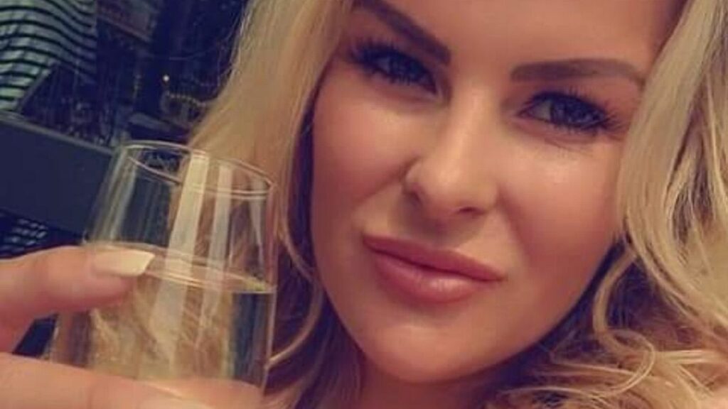 Donna ubriaca prenota un Uber da 5mila euro per andare ad aiutare in Ucraina