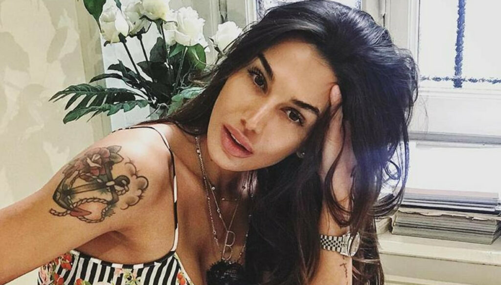 Patrizia Bonetti è la nuova sexy naufraga – GUARDA QUI LE FOTO
