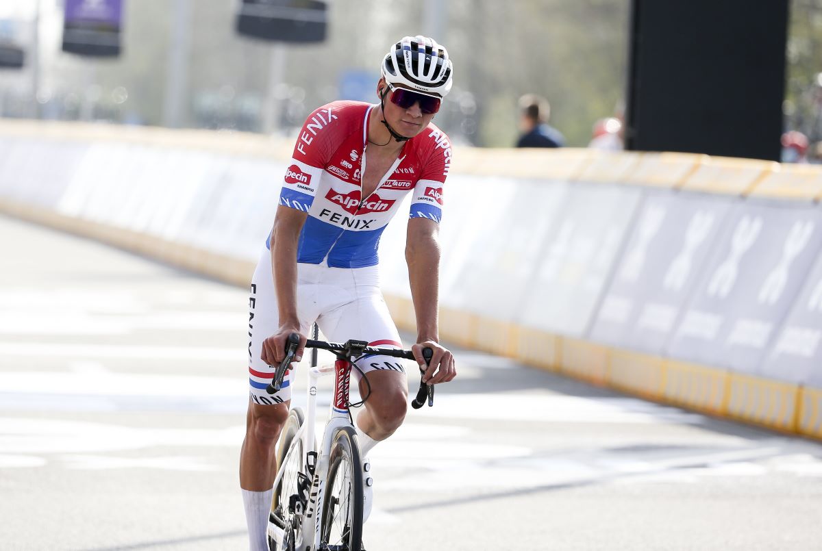 OUDENNARDE (BELGIO) – Mathieu Van der Poel è il vero padrone del Giro delle Fiandre, seconda...